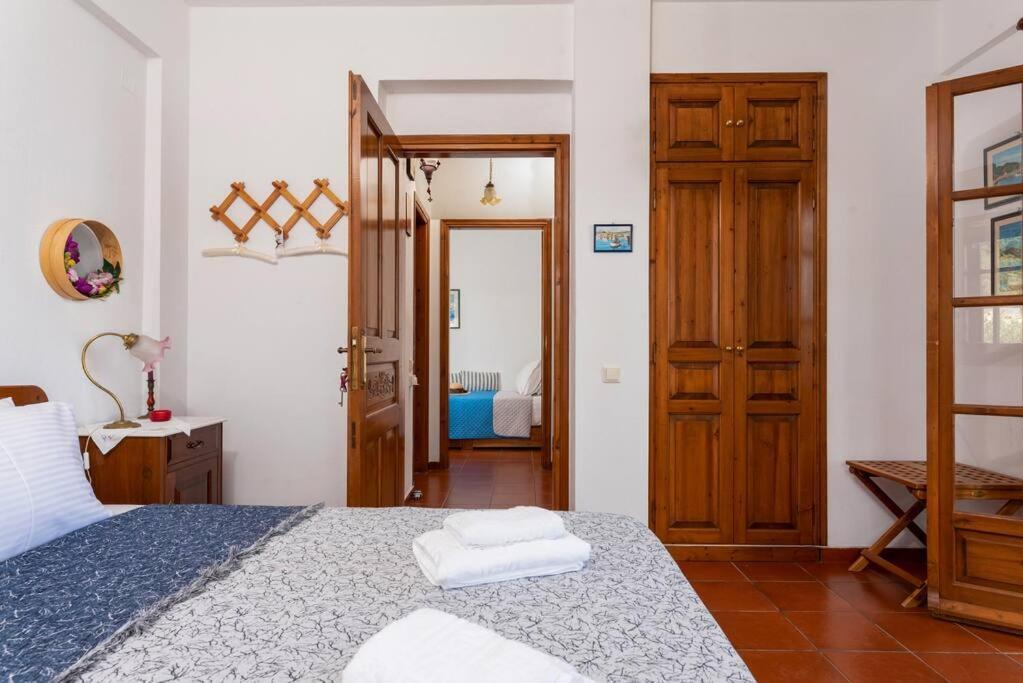Seaside House With View Over Pagasitikos Afissos Exterior photo